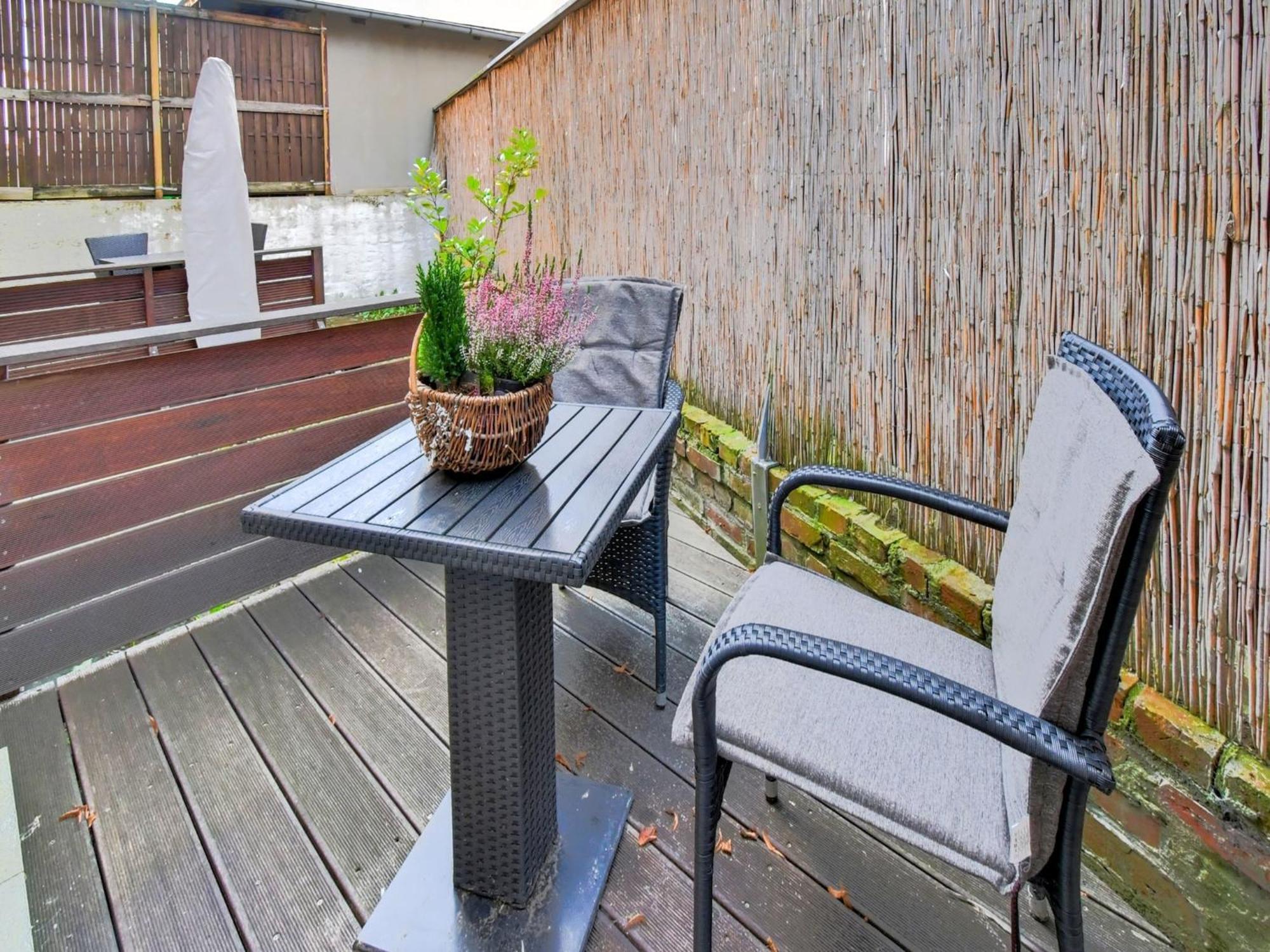 Modern Apartment In Wismar With Private Terrace Bagian luar foto