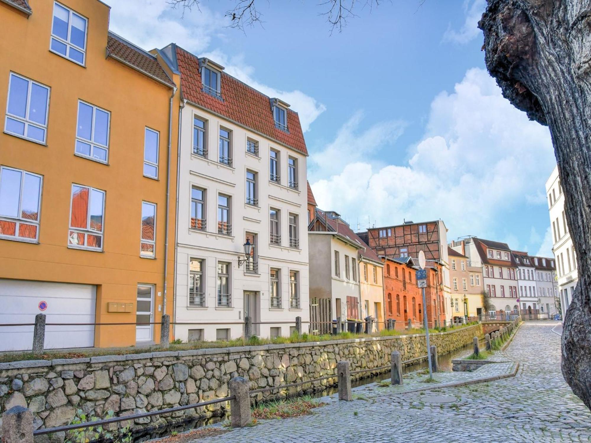 Modern Apartment In Wismar With Private Terrace Bagian luar foto