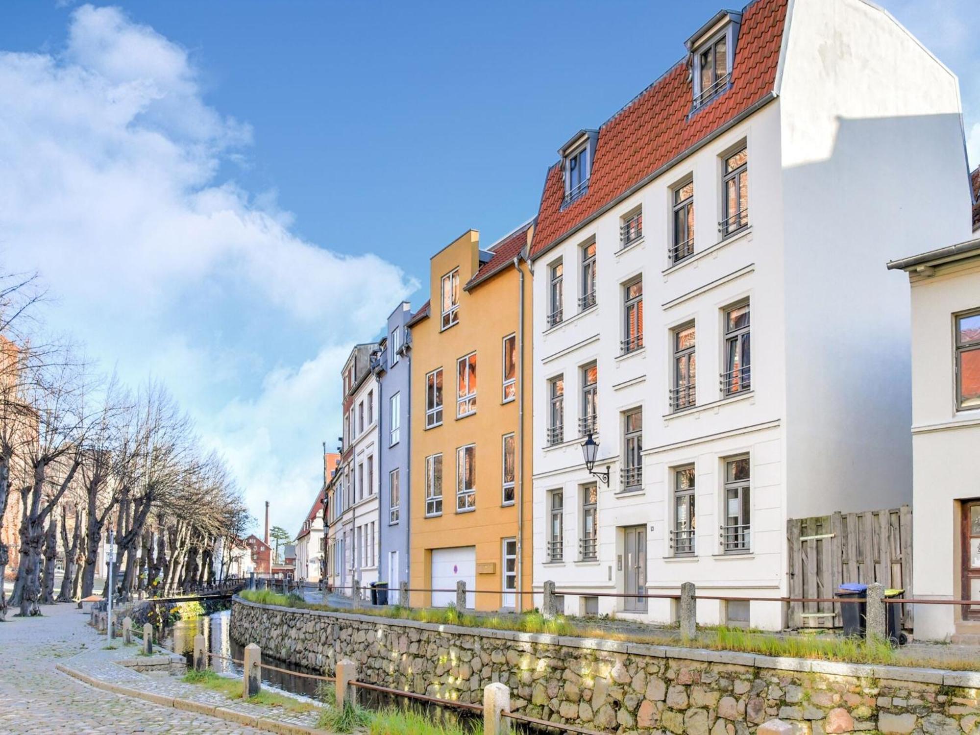 Modern Apartment In Wismar With Private Terrace Bagian luar foto